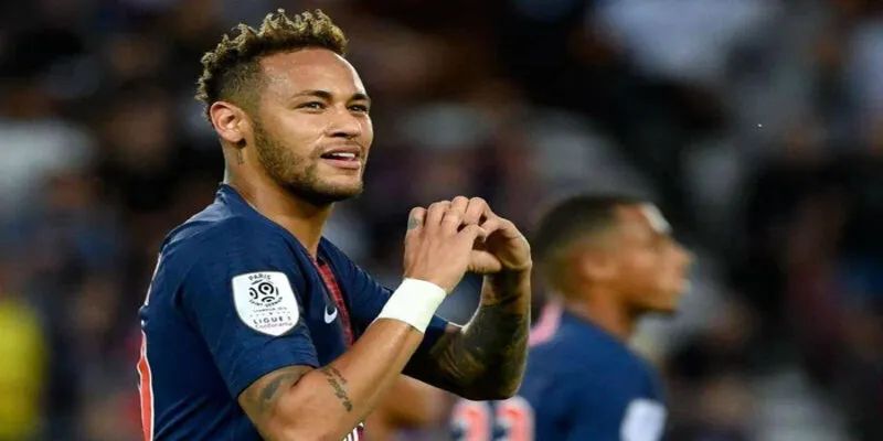 Neymar suýt gia nhập Real Madrid năm 2019